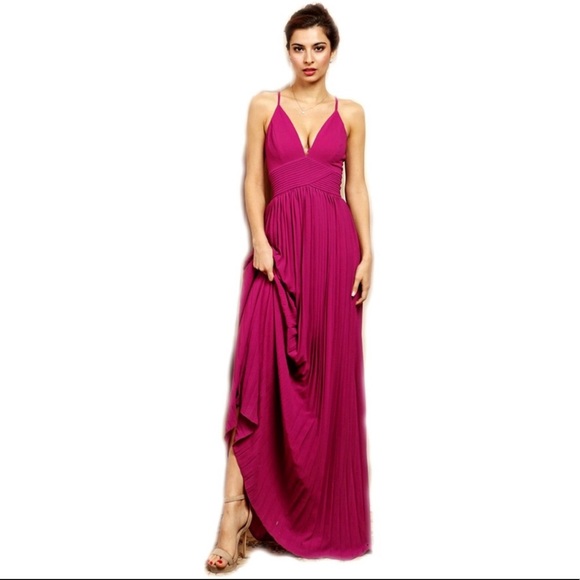 Soieblu Pleated Maxi Dress - Picture 5 of 9
